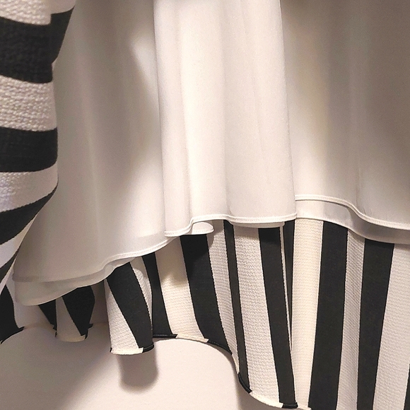 Vince Camuto Women's Black & White Striped Asymmetric Flowy Dress NWT Size 22W - Picture 7 of 14